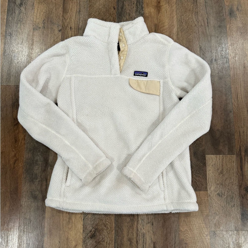 Women’s medium Patagonia pullover